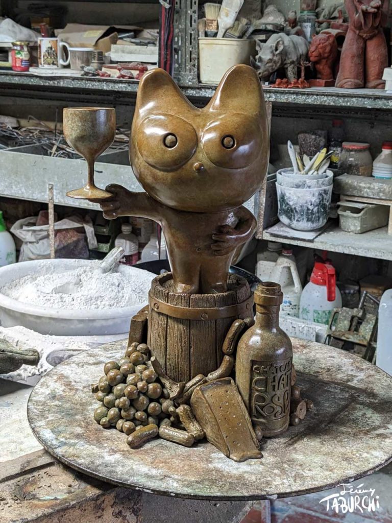 Sculpture du Chat Rose en bronze