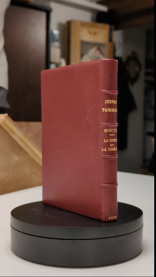 Exemple d'une reliure plein cuir pour mon recueil de poèmes