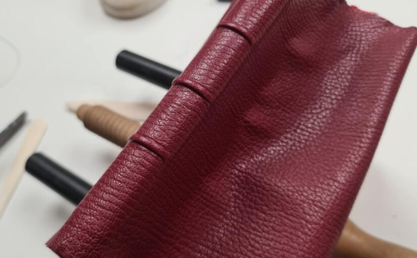 La reliure cuir d&rsquo;un des recueils